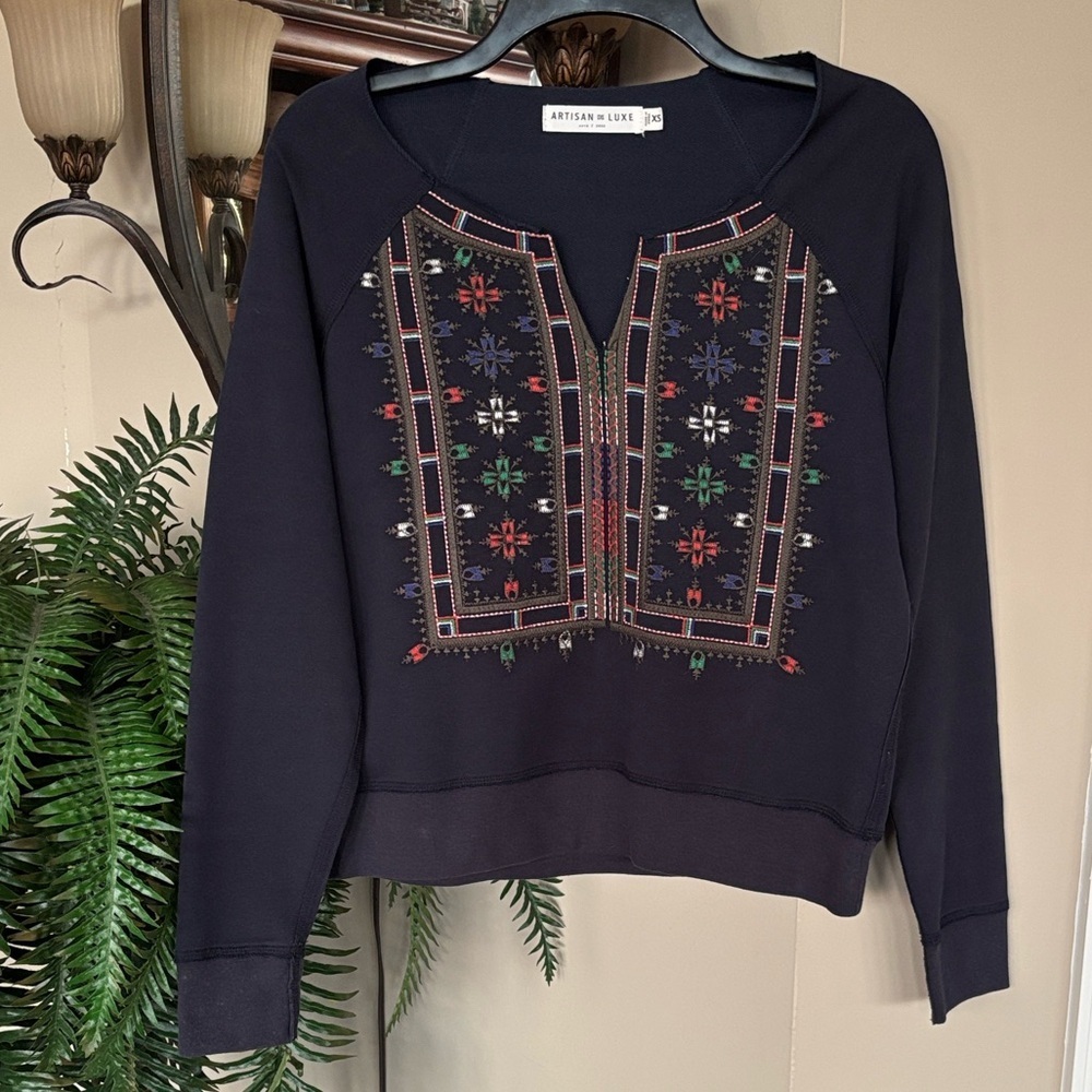 Artisan De Luxe Navy Blue Colorful Aztec Embroidered Boho Cropped Sweatshirt